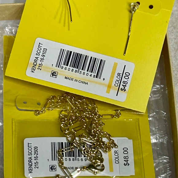 Kendra Scott Elisa Pendant Necklace, Eleanor Earring Set Rose Quartz NWT - Picture 11 of 11